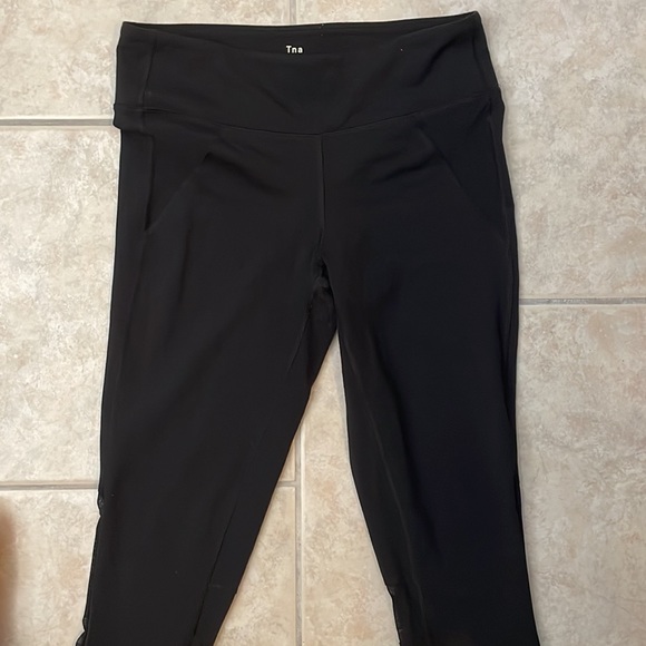 Stylish, sold together. Sleek black leggings with mesh. Top from urban behaviour - Picture 5 of 5